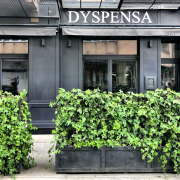 Dyspensa. Restauracja