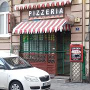 Pizzeria