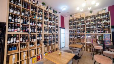 Republika Wina Wine Bar | Sklep z Winem | Winiarnia